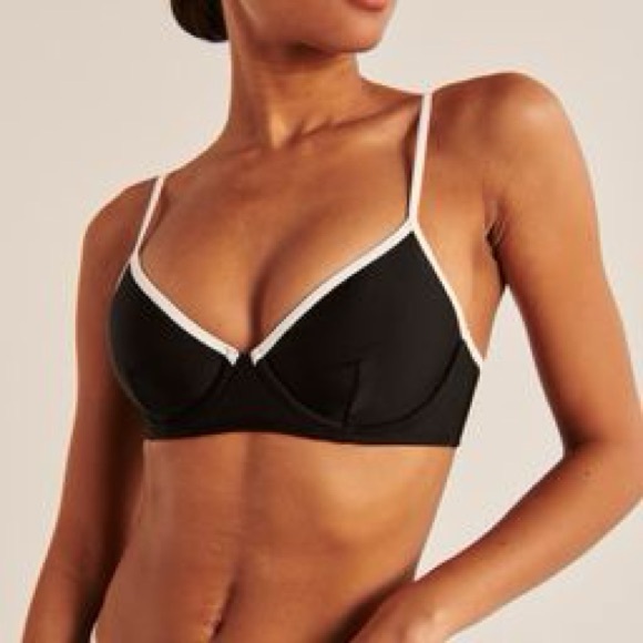 Curve Love 90s Clean Underwire Bikini Top in Black with White Contrast - Picture 11 of 11